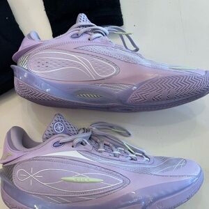 Way of Wade Men's Athletic Shoes in Lavender 10.5